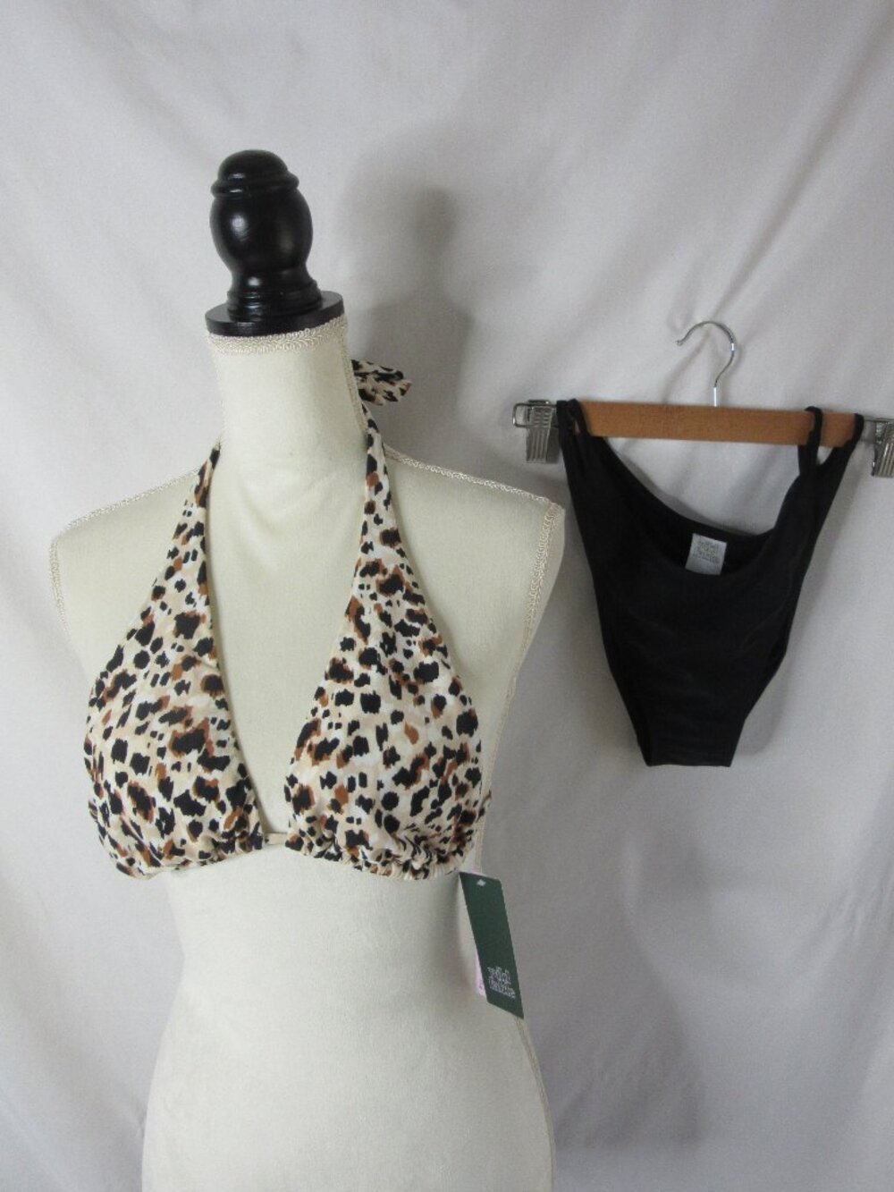Wild Fable 2 Piece Bikini Black and Tan Leopard Print Halter Size Large NWT